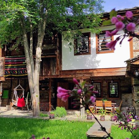 Kalinia Guesthouse B&B โกวาเชวิตซา ภายนอก รูปภาพ