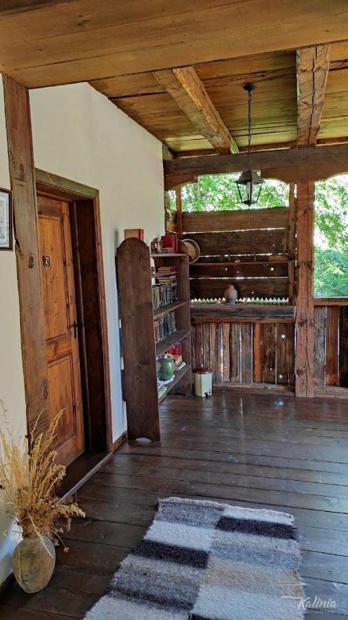Kalinia Guesthouse B&B โกวาเชวิตซา ภายนอก รูปภาพ