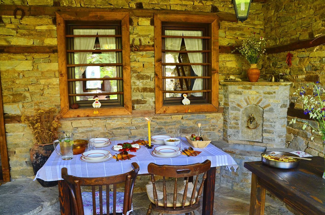 Kalinia Guesthouse B&B โกวาเชวิตซา ภายนอก รูปภาพ