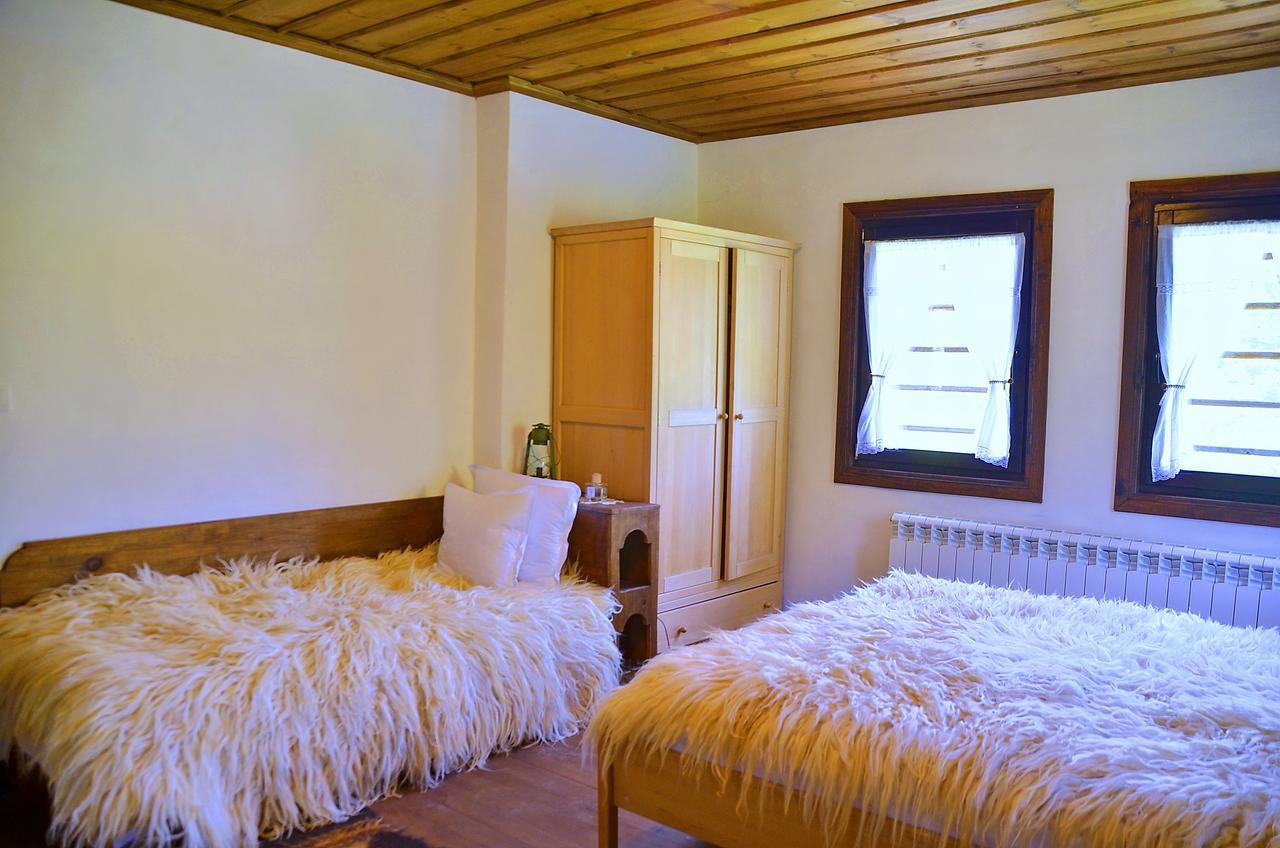 Kalinia Guesthouse B&B โกวาเชวิตซา ภายนอก รูปภาพ