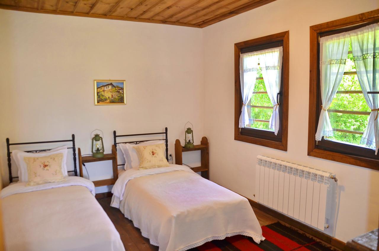 Kalinia Guesthouse B&B โกวาเชวิตซา ภายนอก รูปภาพ