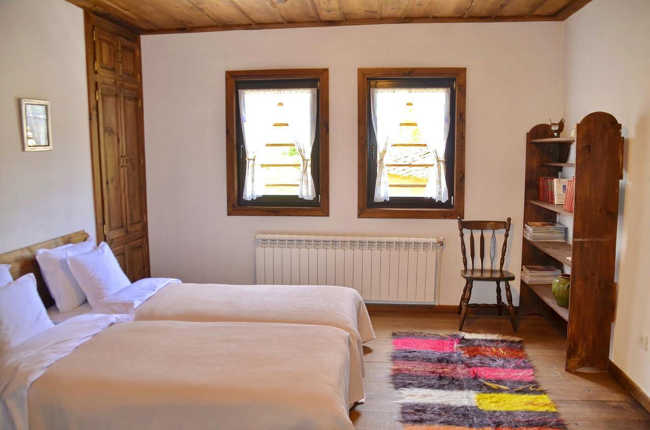 Kalinia Guesthouse B&B โกวาเชวิตซา ภายนอก รูปภาพ